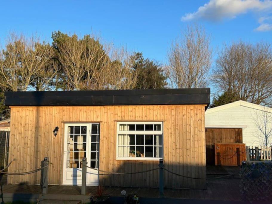 The Chalet By Hip Haus Humberston Εξωτερικό φωτογραφία