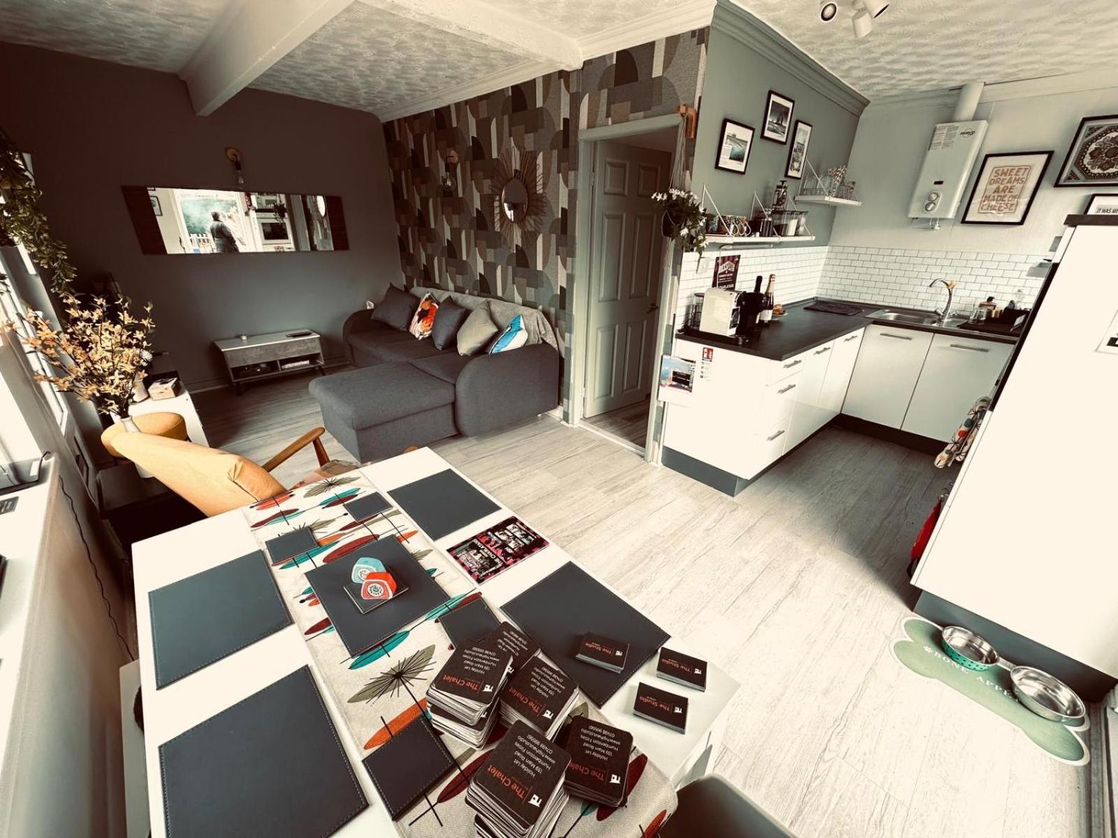 The Chalet By Hip Haus Humberston Εξωτερικό φωτογραφία