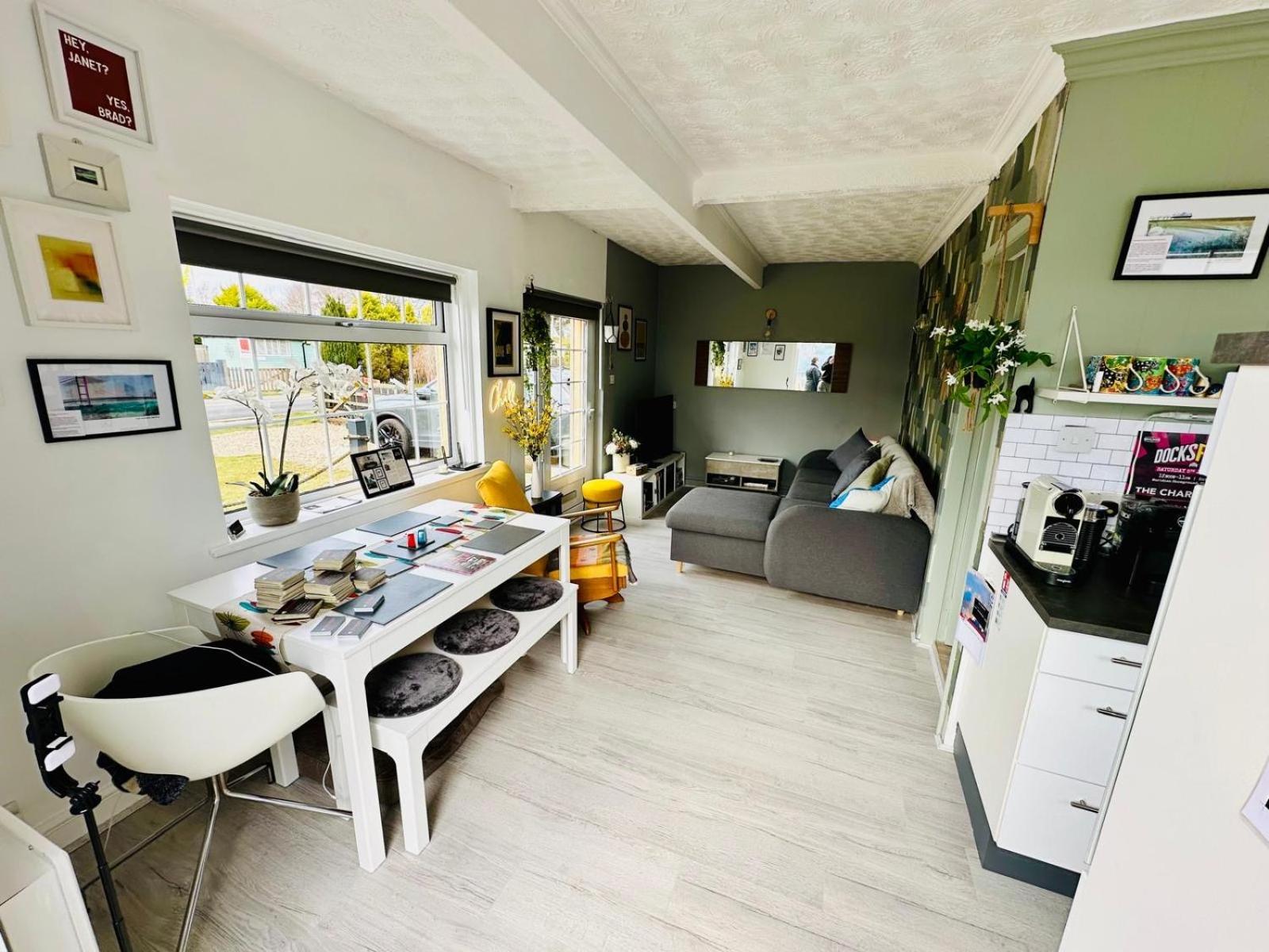 The Chalet By Hip Haus Humberston Εξωτερικό φωτογραφία
